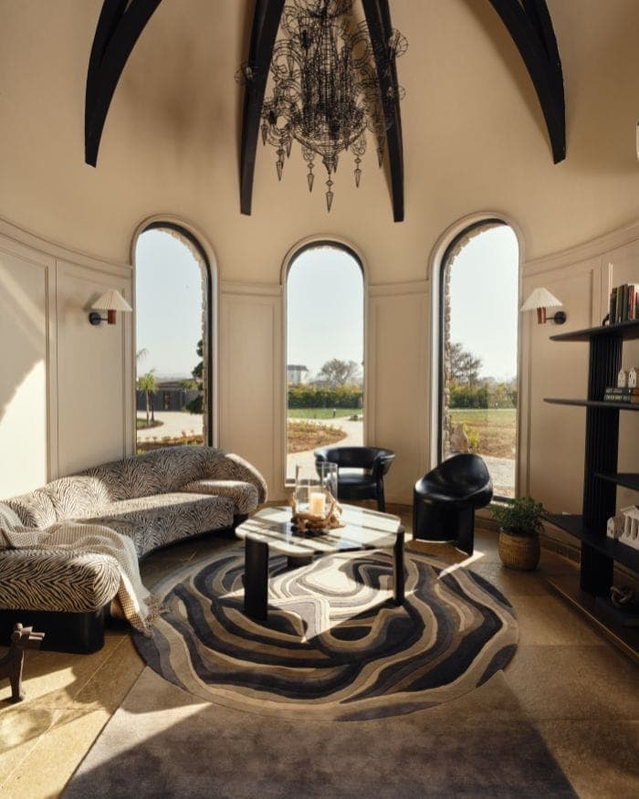 Under the Tuscan Arch
